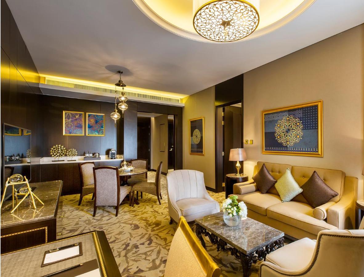 فندق إزدان بالاس الدوحة المظهر الخارجي الصورة A suite at the hotel
